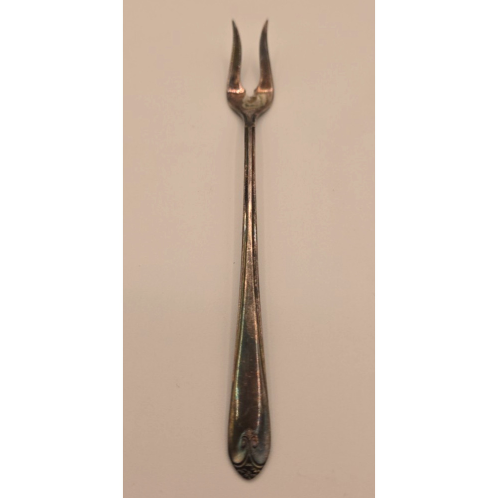 Vintage WM Rogers IS Lady Fair Design Cocktail Pickle Olive Fork - 6"
